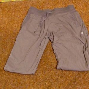 Lululemon mid-rise studio pant